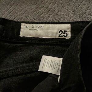 Rag & Bone Black Mid-Rise Straight leg jeans size 25